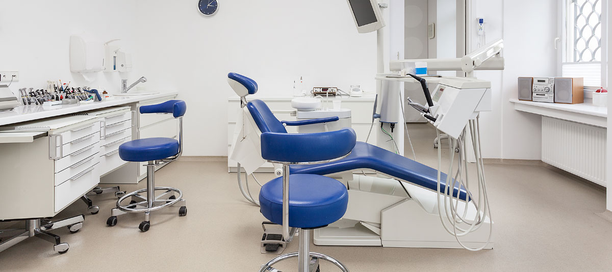 Anschlussprüfung Foto AdobeStock Photographee.eu Anschlussprüfung Foto AdobeStock Photographee.eu